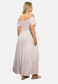 Yours Clothing Maksimekko - light pink