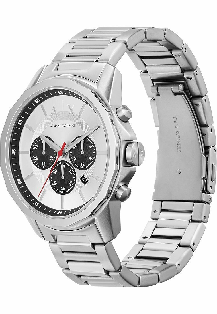 Reloj de acero inoxidable plateado con caja octagonal, esfera blanca, tres subesferas negras, segundero rojo y pulsera con cierre plegable.