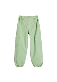 Lichtgroene cargobroek met elastische tailleband, taps toelopende boorden en zijzakken. Gemaakt van een zachte, lichte stof.