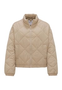 Beżowa pikowana kurtka z zamkiem błyskawicznym z przodu, wysokim kołnierzem, długimi rękawami, elastycznymi mankietami i bocznymi kieszeniami na białym tle.