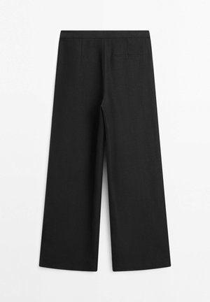 Sorte vidde bukser med høj talje og en enkelt bagerste slidselomme, vist fladt på en hvid baggrund.