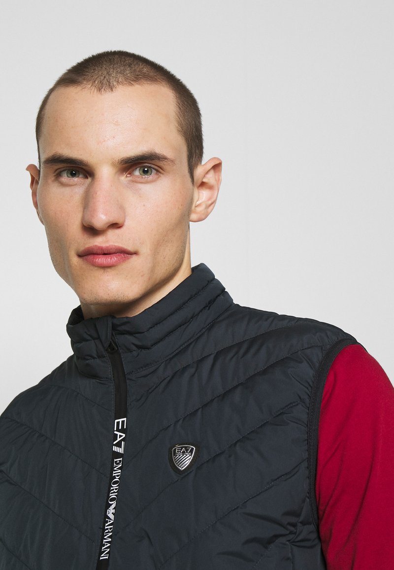 Herren Leichte Jacken | EA7 Emporio Armani Weste dark blue/dunkelblau - MH00053 Herren Leichte Jacken | EA7 Emporio Armani Weste dark blue/dunkelblau - MH00053
