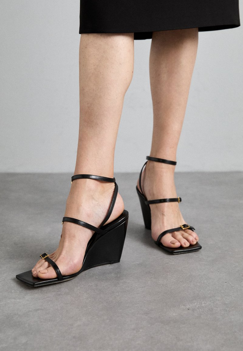 Wandler GAIA STRAPPY - Wedge sandals - black