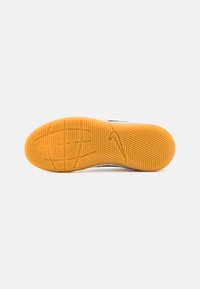 Nike Performance JR. STREETGATO - Halové kopačky - summit white/night forest