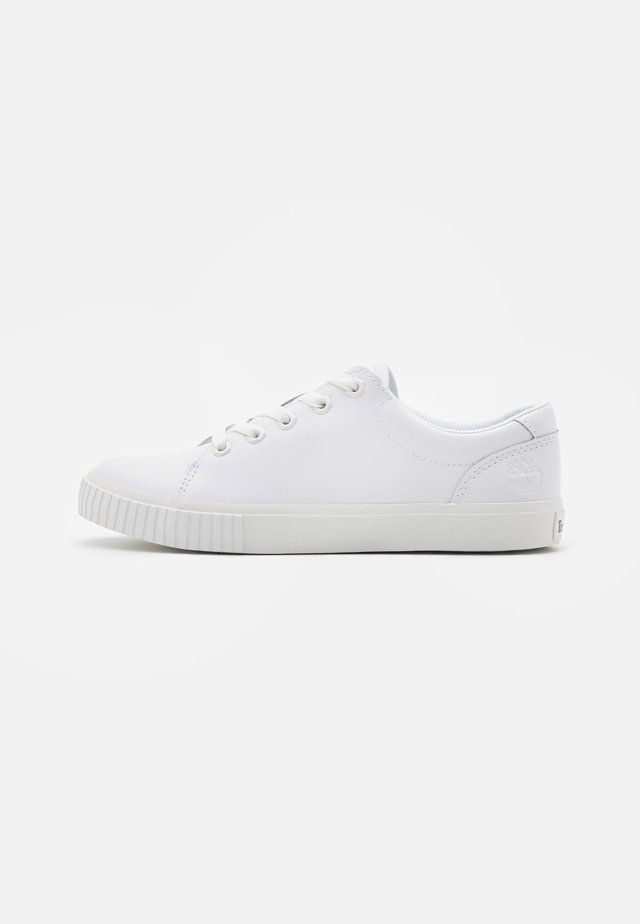 SKYLA BAY OXFORD - Sneaker low - white