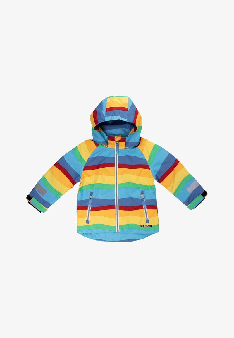 Veste imperméable multicolore avec des rayures horizontales bleues, jaunes, vertes et rouges, dotée d'une capuche et de poches zippées.