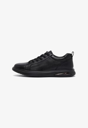 Derimod, Zapatillas - black