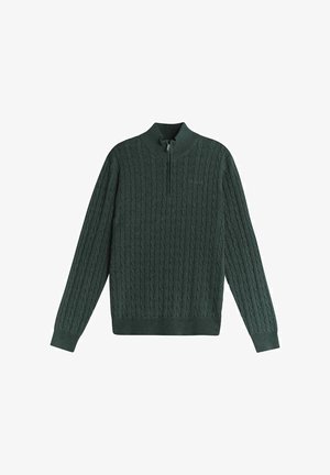 Mørkegrøn strikket sweater med halv-zip krave, der har et struktureret kabelmønster samt ribbet manchetter og kant.