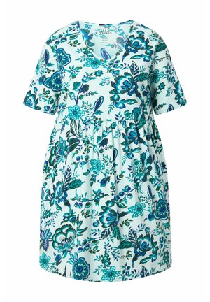 Kortærmet V-hals kjole med smalnet talje, prydet med blåt og grønt blomster- og bladmønster på lys baggrund.