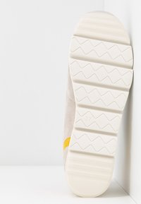 Marco Tozzi 2-2-23754-34 - Sneaker low - offwhite