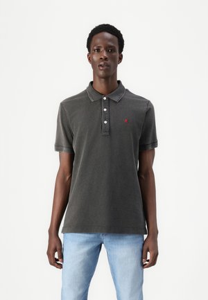 - Koszulka polo