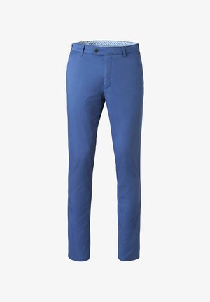 Pantalon bleu pour homme, coupe slim, avec bouton et fermeture éclair à l'avant, passants pour ceinture et poches latérales, présenté sur fond blanc.