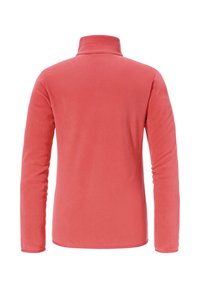 Fleece-Pullover aus Koralle mit hohem Kragen, langen Ärmeln und einer glatten Textur, entworfen für Komfort und Wärme.