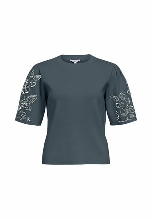 Haut gris foncé à manches courtes avec broderie florale blanche sur les manches et un col rond.