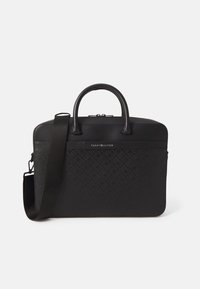 Czarna torba na laptopa o ustrukturyzowanym designie, wykonana z gładkiej sztucznej skóry z teksturowanymi akcentami. Wyposażona w podwójne uchwyty oraz odpinany pasek na ramię.