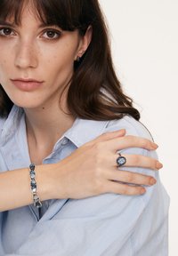 YES KOLEKCJA WIKTORIAŃSKA złoty