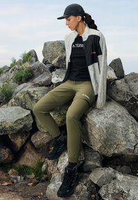 Adidas Terrex UTILITAS - Lauko kelnės - olive strata