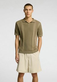 Selected Homme - AUS KURZARM - Polo shirt - vetiver Thumbnail Image 1
