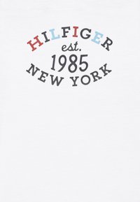 Tommy Hilfiger BABY MONOTYPE OVAL REGULAR TEE UNISEX - Hosszú ujjú felső - white