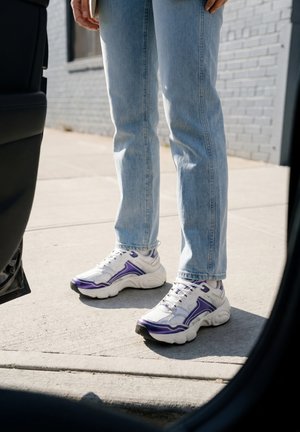 Buffalo, JOG - Tenisice - white silver purple