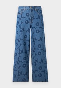 Széles szárú farmernadrág kék denimből, különböző árnyalatú kék virágmintával. Gombos záródással és öt zsebbel rendelkezik.