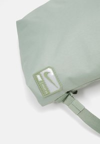 Nike Performance UTILITY UNISEX - Ryggsekk - jade horizon/jade horizon/(oil green)
