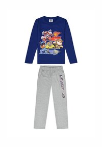 Camisa de manga larga navy con personajes de dibujos animados en la parte frontal; pantalones de pijama grises con "POWER UP" impreso en púrpura a lo largo del costado.
