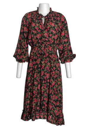 Robe midi noire avec imprimé de roses rouges et roses, taille cintrée, ourlet à volants, encolure goutte d’eau et manches longues bouffantes avec poignets élastiques.