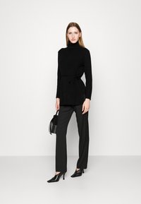 pure cashmere LONG TURTLE NECK  - Maglione - black