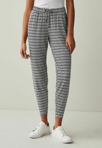 Next Trainingsbroek - black