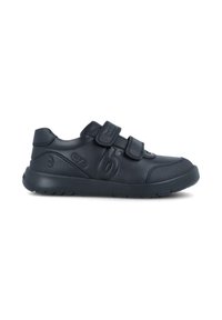 Zapatillas deportivas negras con dos correas de Velcro, hechas de material sintético, con un diseño texturizado y una suela de goma para mayor durabilidad.