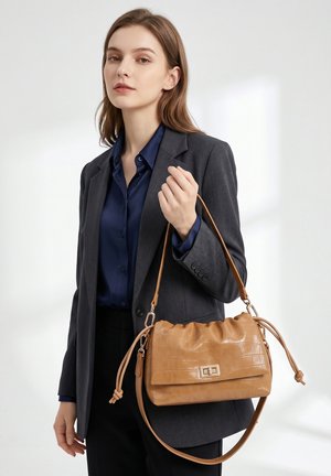 Kassandra, KASSANDRA SHOULDER BAG - Sac à main - brown