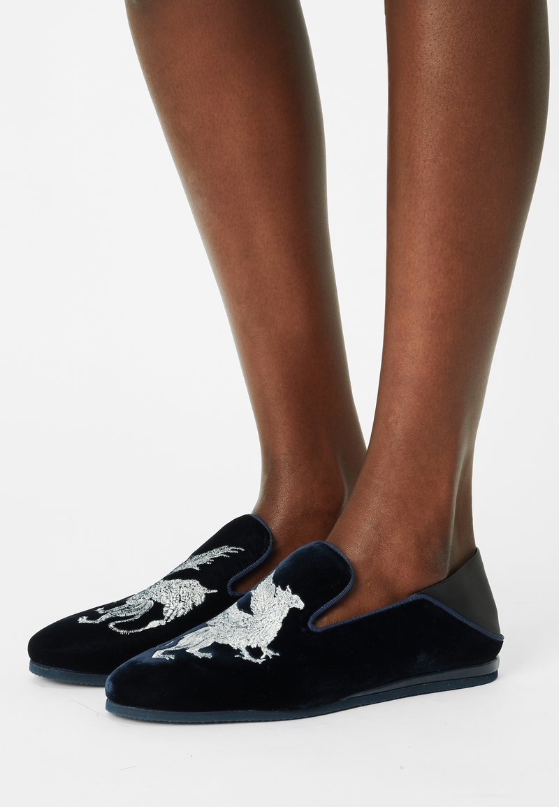 Damen Sneaker | Melvin & Hamilton SCARLETT Hausschuh black/dunkelblau - KN29536 Damen Sneaker | Melvin & Hamilton SCARLETT Hausschuh black/dunkelblau - KN29536