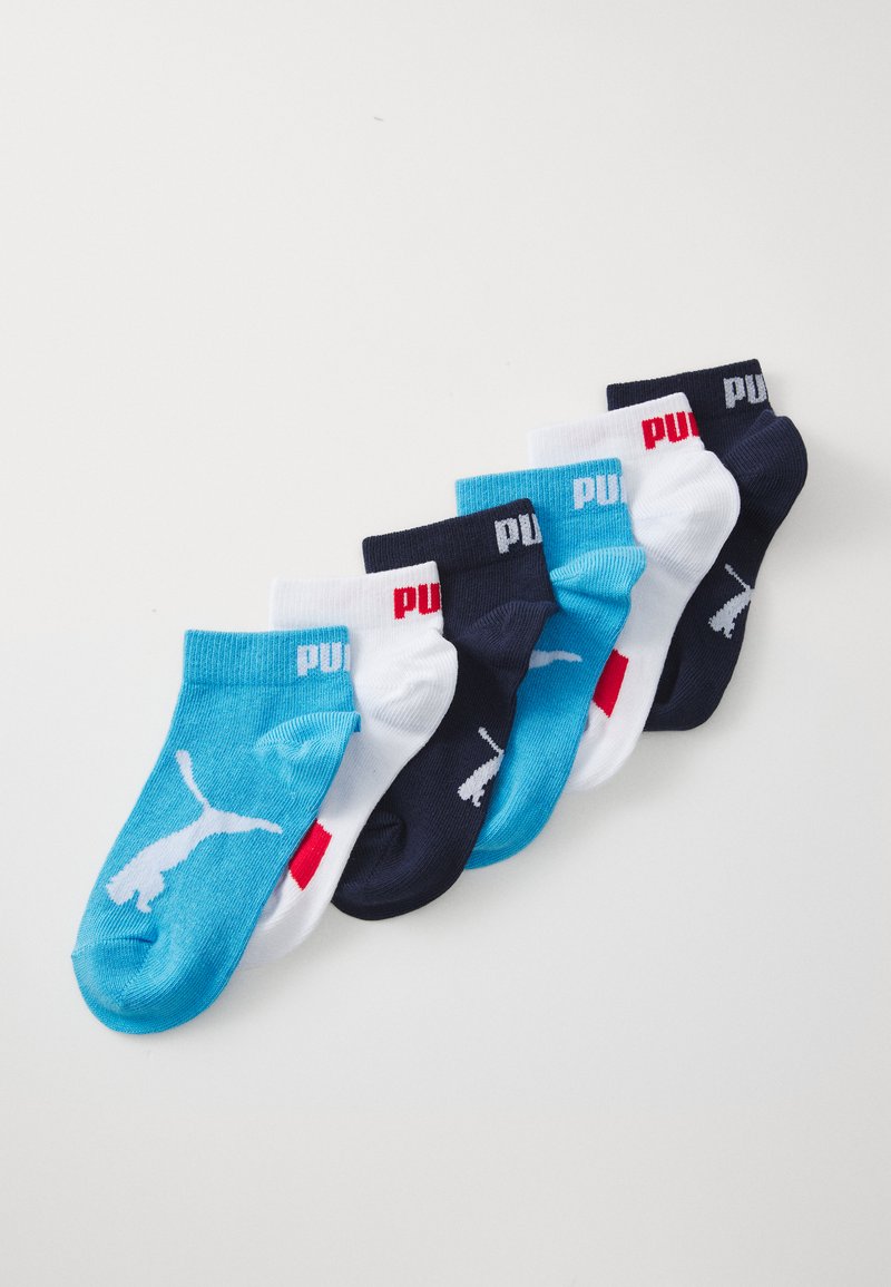 Conjunto de seis calcetines de tobillo en azul, marino, blanco y azul claro, con diseños de logotipos. Fabricados con una tela suave y con acentos de color contrastante.