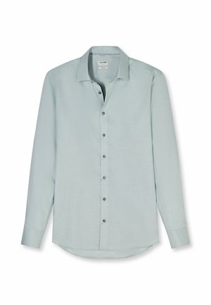 Hellblaues Hemd mit langen Ärmeln, Knopfleiste, klassischem Kragen und ovalförmigen Manschetten, flach auf weißem Hintergrund dargestellt.