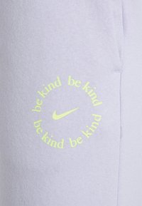 Nike Sportswear TREND - Calças de fato de treino - pure violet