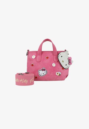 Rosa Handtasche aus Kunstleder mit gestickten Designs, darunter Blumen, Bienen und das Gesicht von Hello Kitty. Inklusive passendem rosa Tragegurt mit Text.
