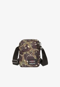 Unausgewählt, hundreds camo