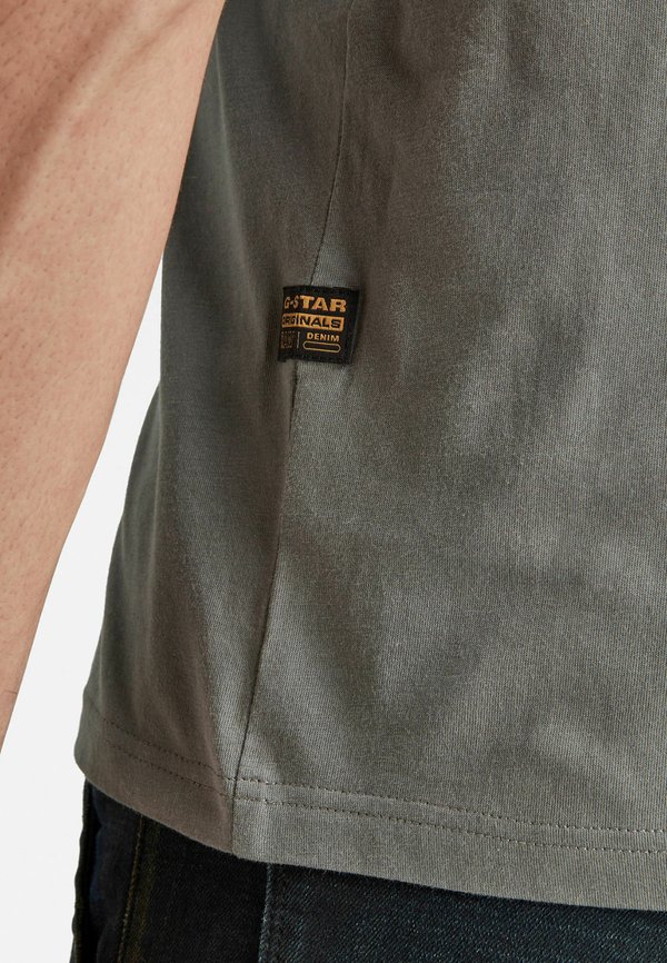 BASE - Basic T-shirt3