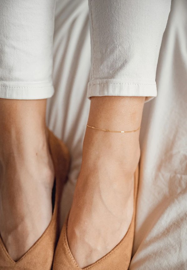 FLATTENED CURB  - Fußkettchen - goldfarben