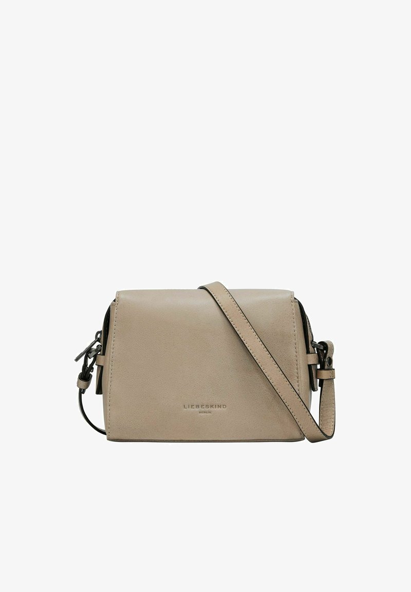 Beige Leder Umhängetasche mit minimalistischem Design, verstellbarem Tragegurt und dezentem Logo-Detailing auf der Vorderseite.