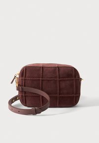Избран, berry