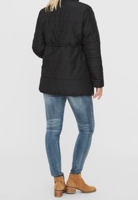 MAMALICIOUS Abrigo de invierno - black