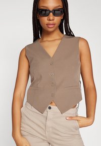 ONLY ONLASTRID SHORT FITTED - Strukirani kaput - walnut