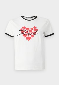 HEARTS FITTED - Triko s potiskem - cannoli cream