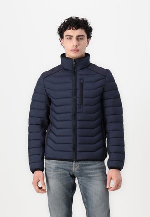 Marineblauer Steppjacke mit hohem Kragen, ausgestattet mit einer Reißverschlusstasche auf der Brust, horizontalem Steppdesign und elastischen Bündchen.