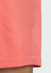 adidas Golf ULTIMATE365 8.5-INCH GOLF  - Träningsshorts - preloved scarlet