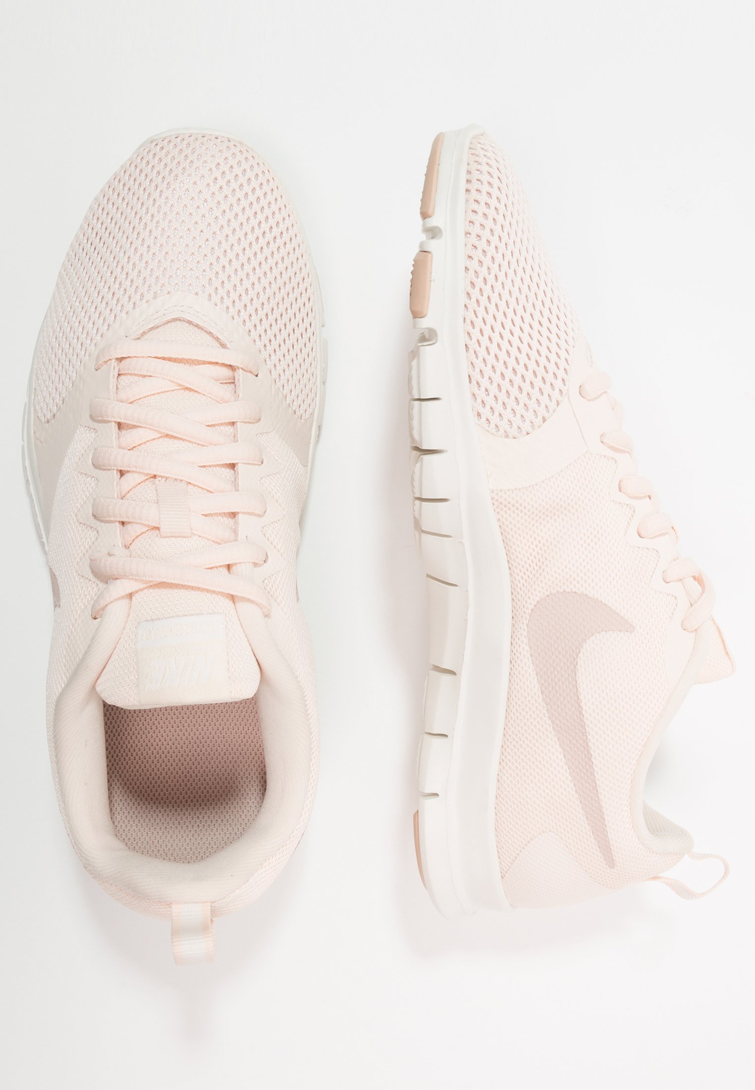 chaussures basses homme nike bte flex essential tr