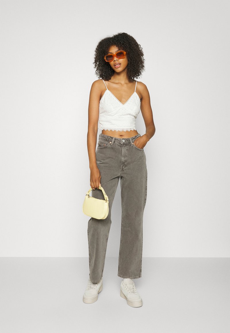 Damen Hemdblusen | Vero Moda VMHONEY V NECK CROPPED Bluse snow white/weiß - XR90190 Damen Hemdblusen | Vero Moda VMHONEY V NECK CROPPED Bluse snow white/weiß - XR90190