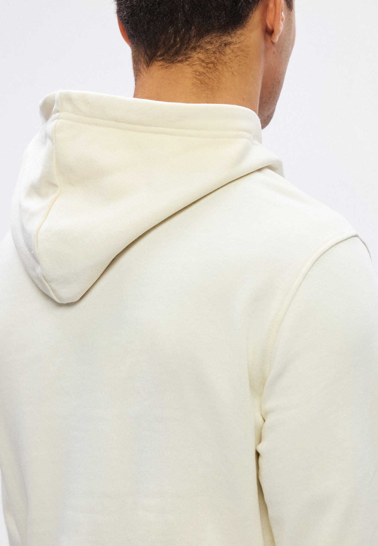 GRAPHIC HOODIE